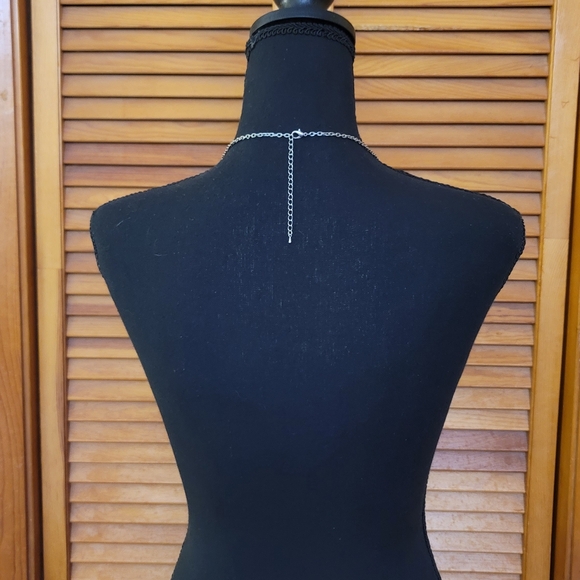 NWOT Cat with Bow Tie Charm Necklace - Picture 6 of 9